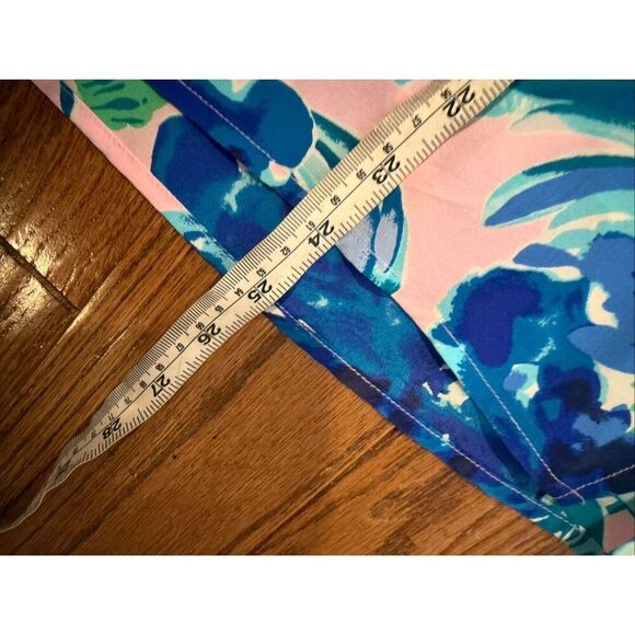 Lilly Pulitzer Elsa 100% silk popover top in sweet pea size small - Picture 8 of 10